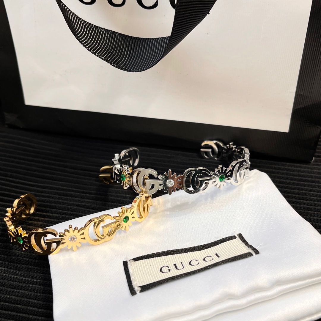 GG Flower Bangle