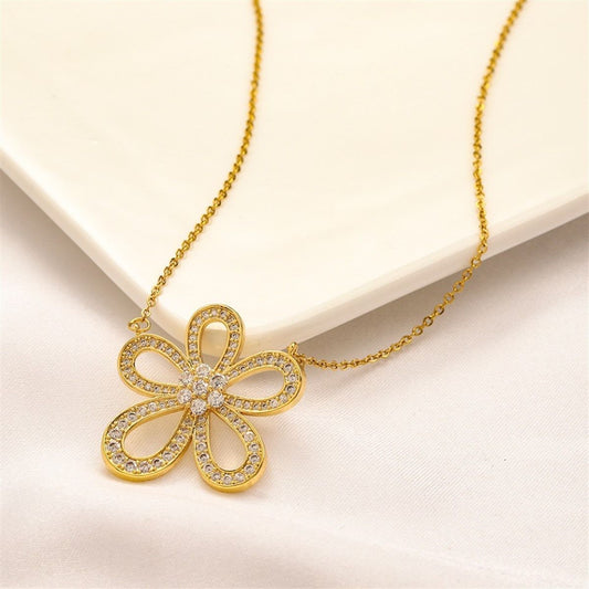 VC Flower necklace