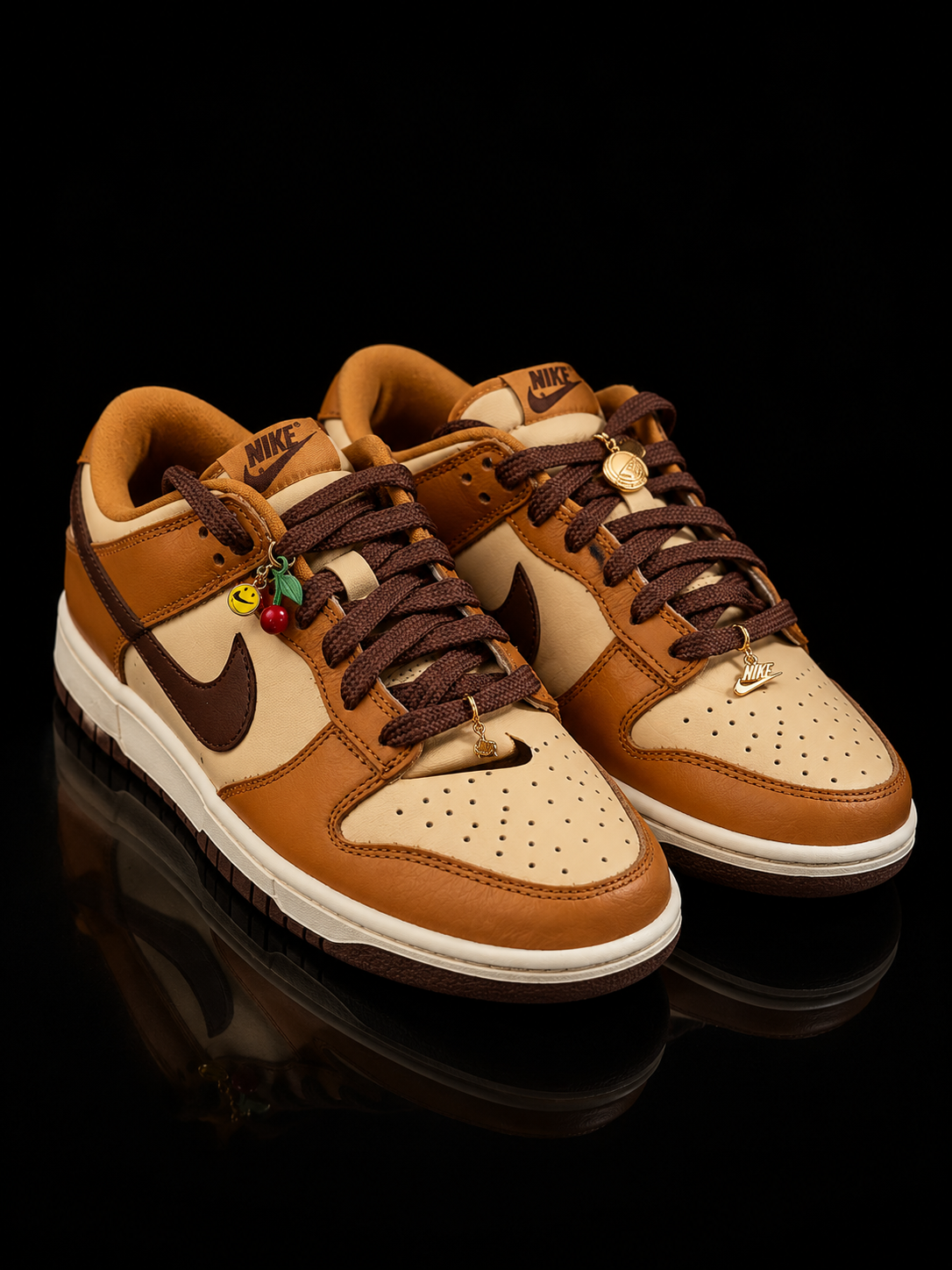 Nike Dunk Low Women's Sneakers — Size 6.5W