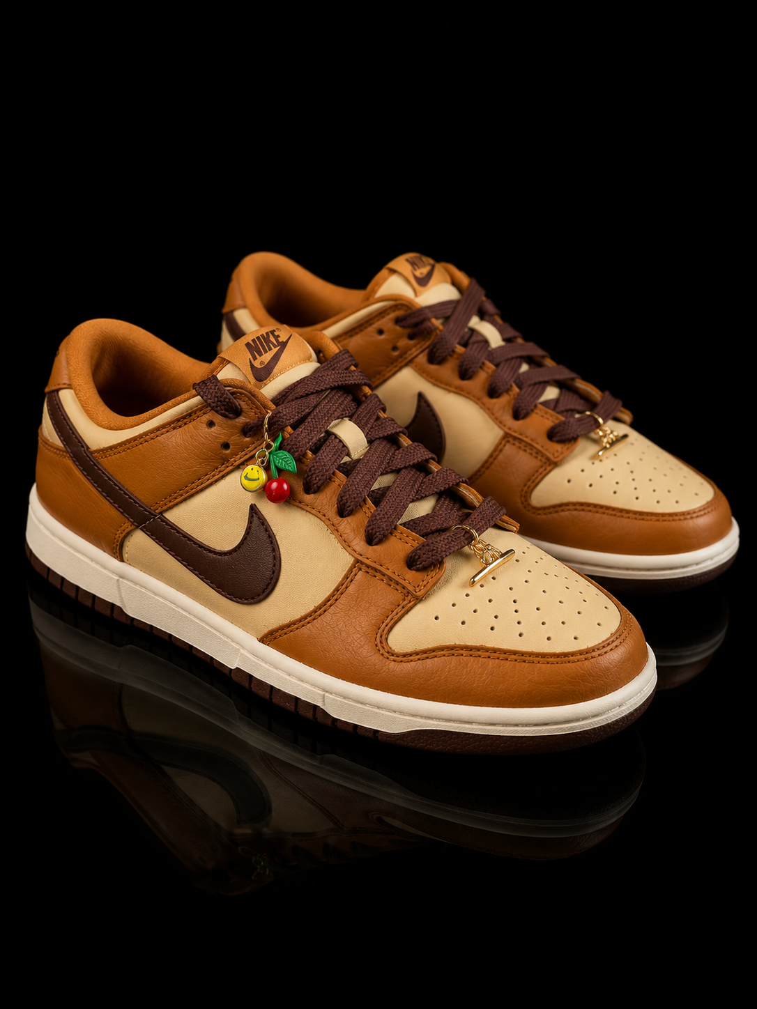 Nike Dunk Low Women's Sneakers — Size 6.5W