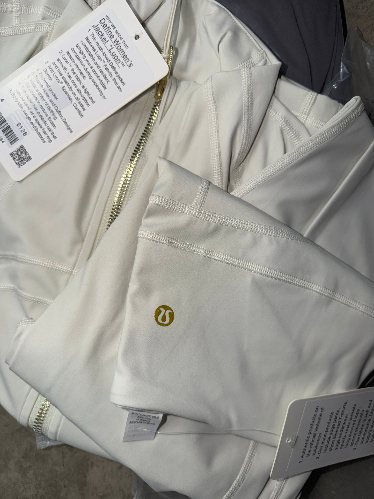 Lulu Define W/ Flare set — Cream W/ Gold Zippers